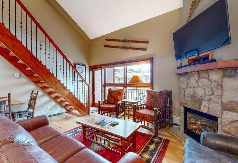 דירת חדר, Lion Square Lodge