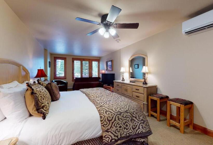 דירת שני חדרים, Lion Square Lodge