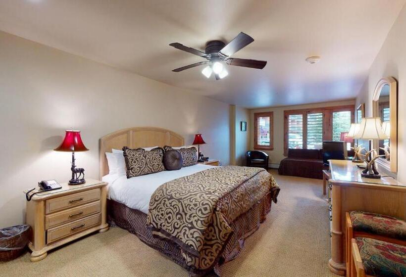 דירת שני חדרים, Lion Square Lodge