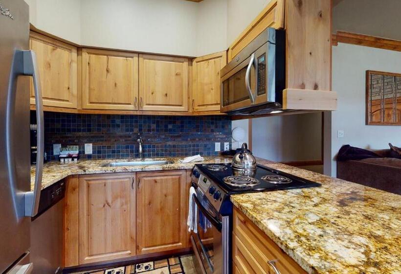 Апартаменты 2 Спальни, Lion Square Lodge