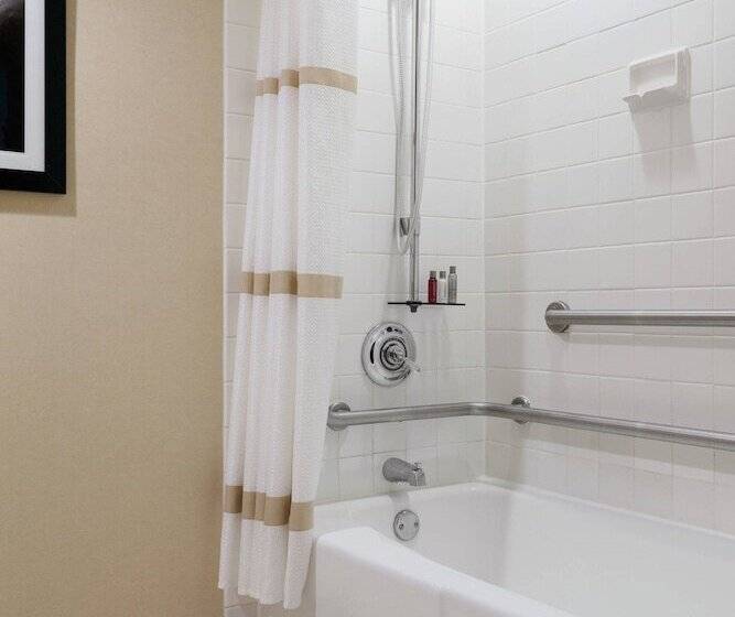 스탠다드 룸 더블 침대 2개, Long Island Marriott