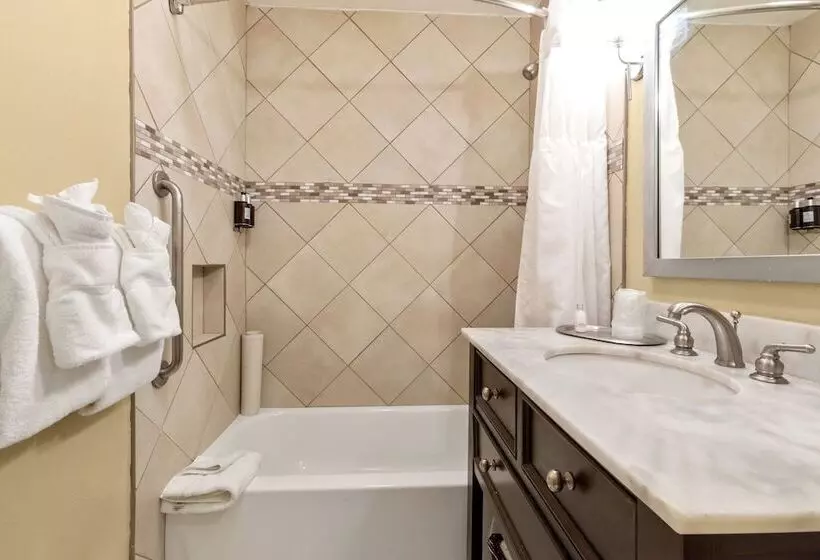 سوئیت 2 خوابه, Marin Suites