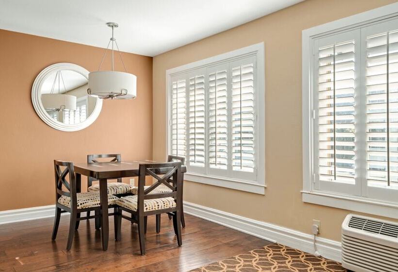 جناح, Marin Suites