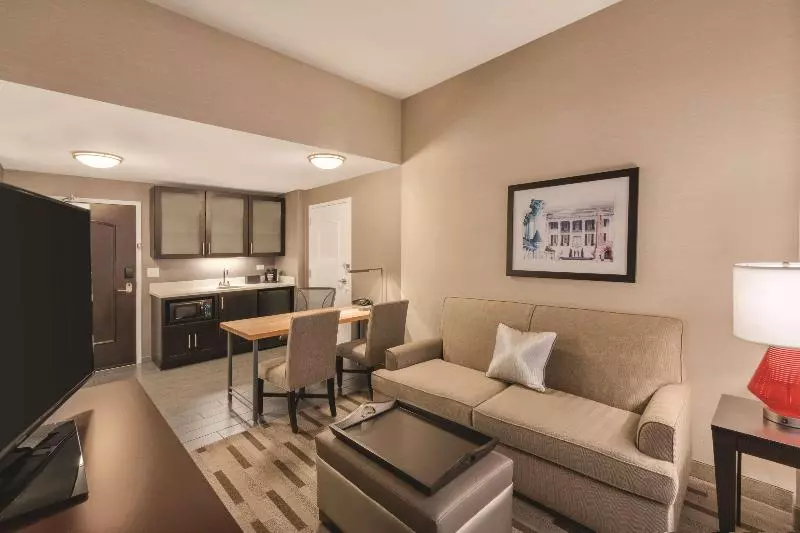 سوئیت 2 خوابه, Marin Suites