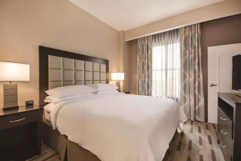 سوئیت 2 خوابه, Marin Suites