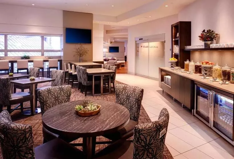 اتاق استاندارد با چشمانداز شهر, Minneapolis Marriott City Center
