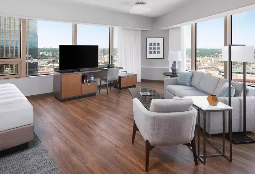 سوییت اجرایی, Minneapolis Marriott City Center