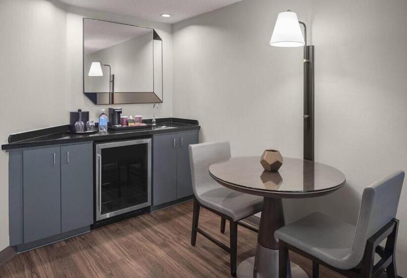 キングサイズベッドのスイートルーム, Minneapolis Marriott City Center