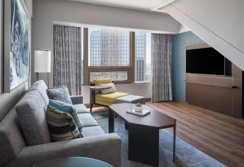 سوئیت با تخت بزرگ, Minneapolis Marriott City Center