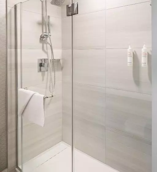 سوئیت جونیور با تخت بزرگ, Minneapolis Marriott City Center