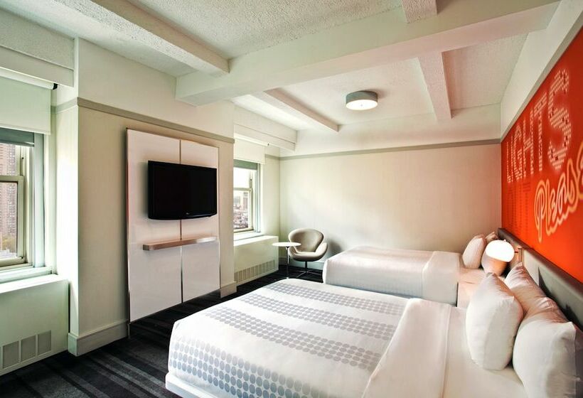 琮城市景观的豪华间, Row Nyc