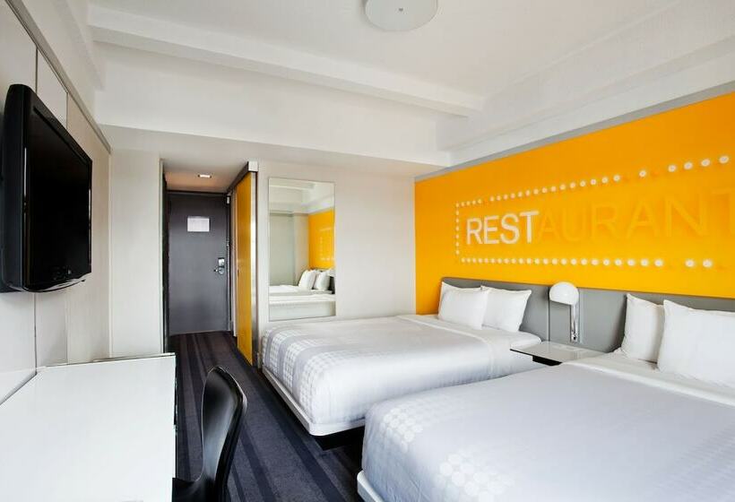 琮城市景观的豪华间, Row Nyc