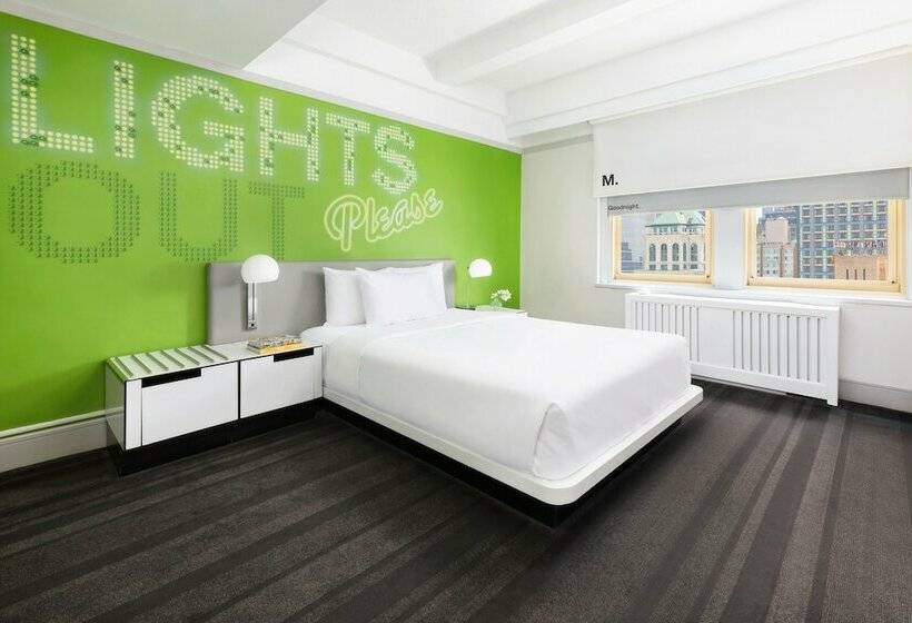 高级大房间, Row Nyc