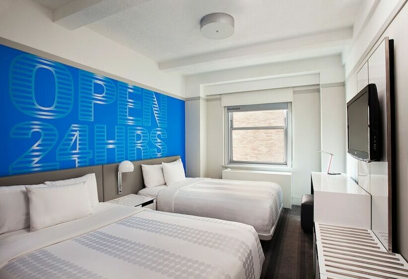 高级大房间, Row Nyc