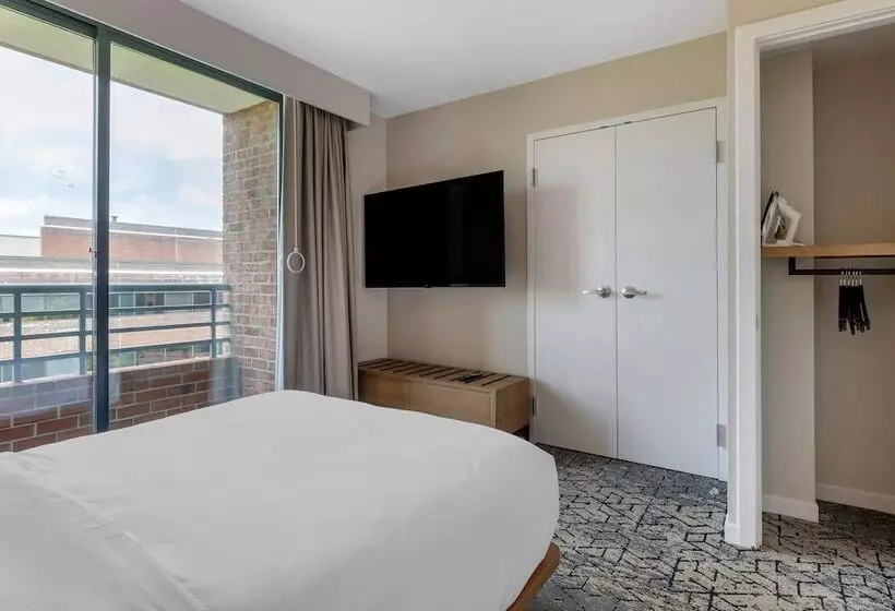 Sviitti Liikuntarajoitteisille, Sheraton Suites Old Town Alexandria