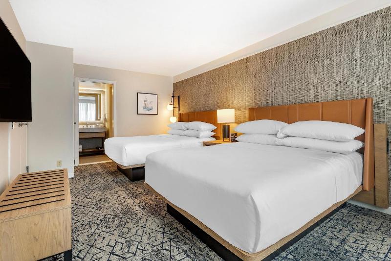 Люкс Клуб, Sheraton Suites Old Town Alexandria