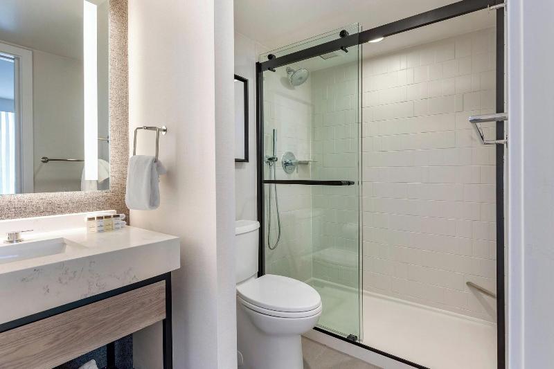 Люкс, Sheraton Suites Old Town Alexandria