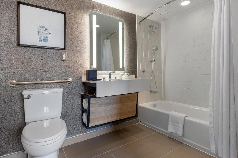 Люкс, Sheraton Suites Old Town Alexandria