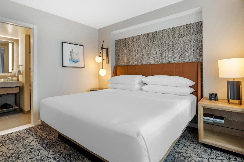 Люкс, Sheraton Suites Old Town Alexandria