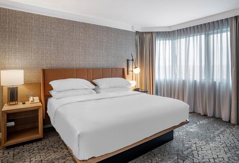 جناح, Sheraton Suites Wilmington Downtown