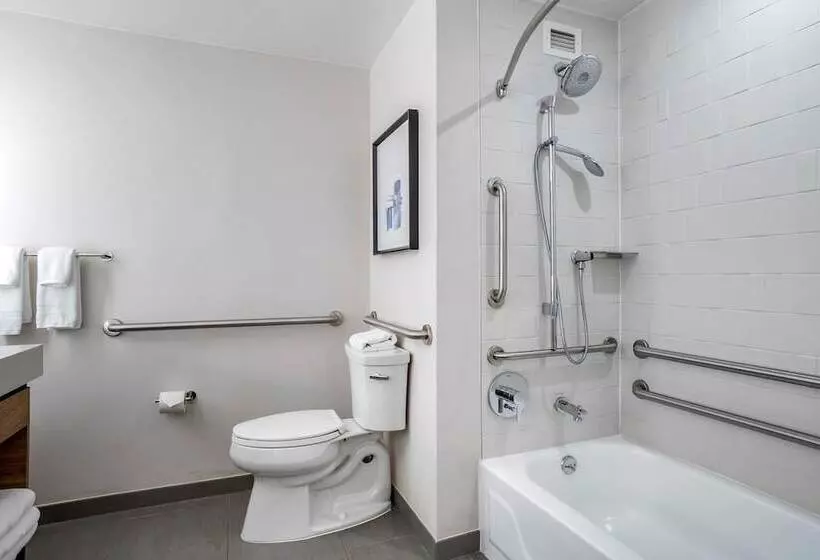 Sviitti Liikuntarajoitteisille, Sheraton Suites Wilmington Downtown