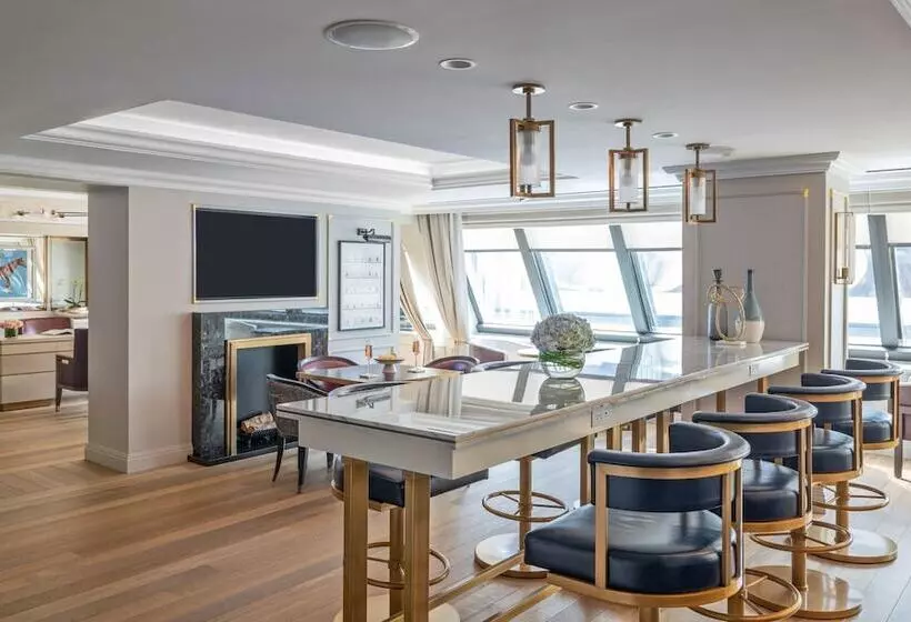 اتاق اجرایی, The Langham Boston