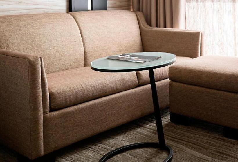 キングサイズベッドのスタンダードルーム, Lincolnshire Marriott Resort