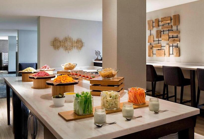 エクゼクティブルーム, Lincolnshire Marriott Resort