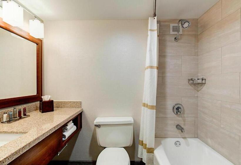 エクゼクティブルーム, Lincolnshire Marriott Resort