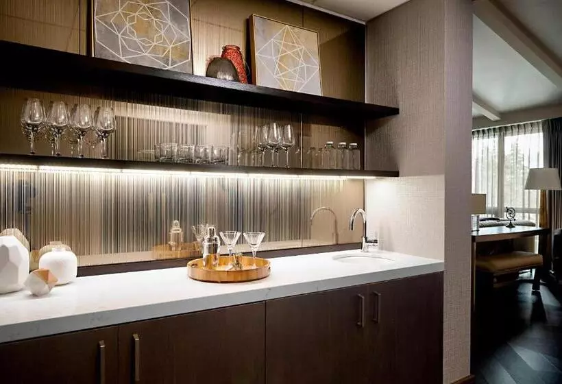 スイート, Lincolnshire Marriott Resort