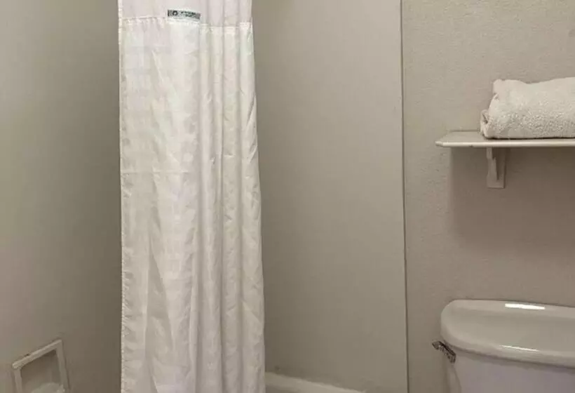 キングサイズベッドのデラックススイート, Motel 6 Phoenix, Az   Midtown