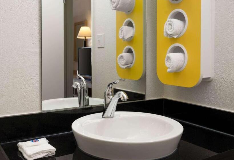 غرفة ديلوكس رباعية, Motel 6 San Luis Obispo, Ca  North