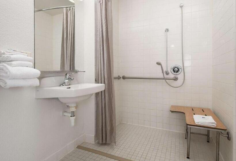 غرفة قياسية لذوى الاحتياجات الخاصة, Motel 6 San Luis Obispo, Ca  North