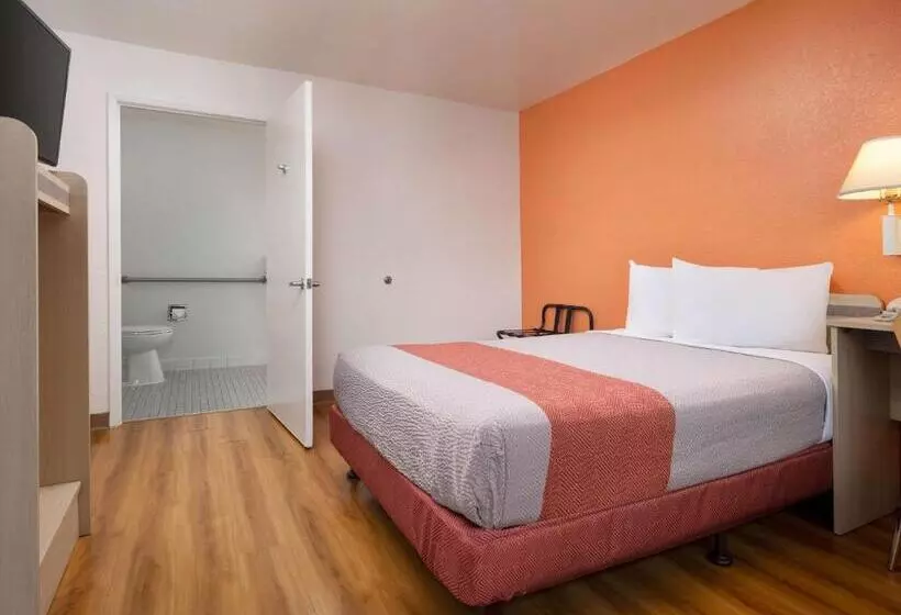 اتاق استاندارد برای معلولان, Motel 6 San Luis Obispo, Ca  North