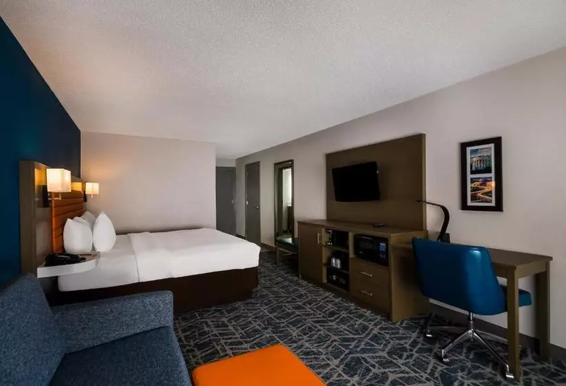 キングサイズベッドのスタンダードルーム, Comfort Inn Falls Church   Tysons Corner