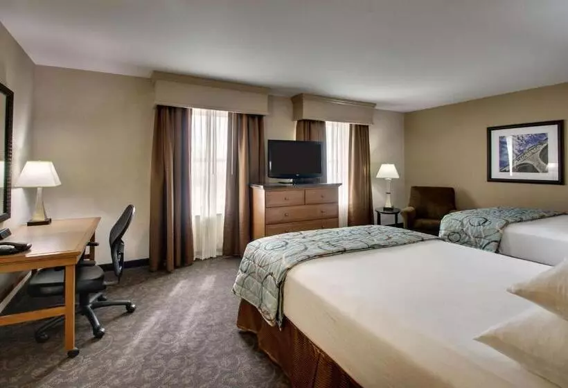 اتاق لوکس, Drury Plaza Hotel Broadview Wichita