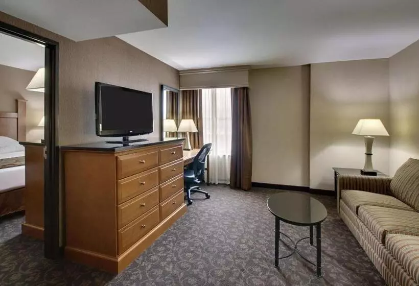 سوئیت برای معلولان, Drury Plaza Hotel Broadview Wichita