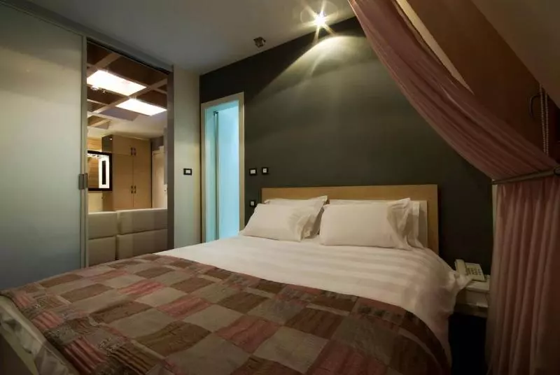سوییت سوپریور, Drury Plaza Hotel Broadview Wichita