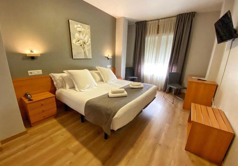 适用于残疾人士的豪华房间, Drury Plaza Hotel Broadview Wichita