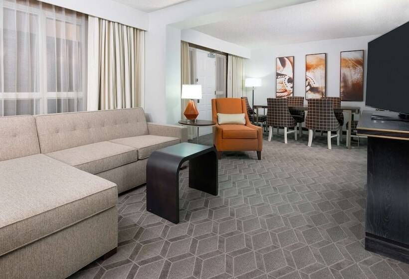 סוויטה, Embassy Suites By Hilton Dallas Park Central Area