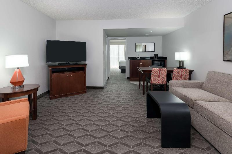 סוויטת פרמיום, Embassy Suites By Hilton Dallas Park Central Area