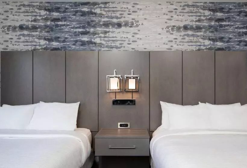 سوییت, Embassy Suites By Hilton Portland Maine