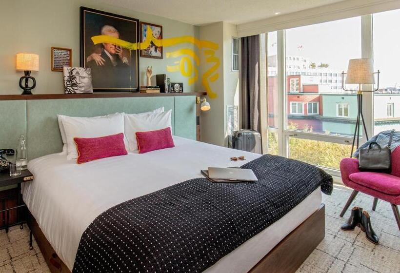 带大床的豪华间, Generator Hotel Washington Dc