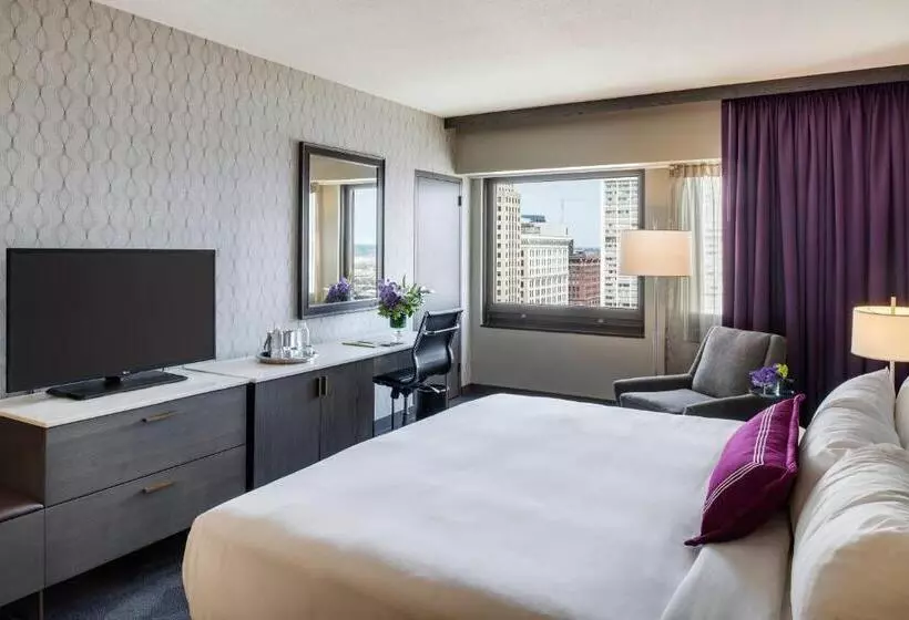 キングサイズベッドのスーペリアルーム, Intercontinental St. Paul Riverfront, An Ihg