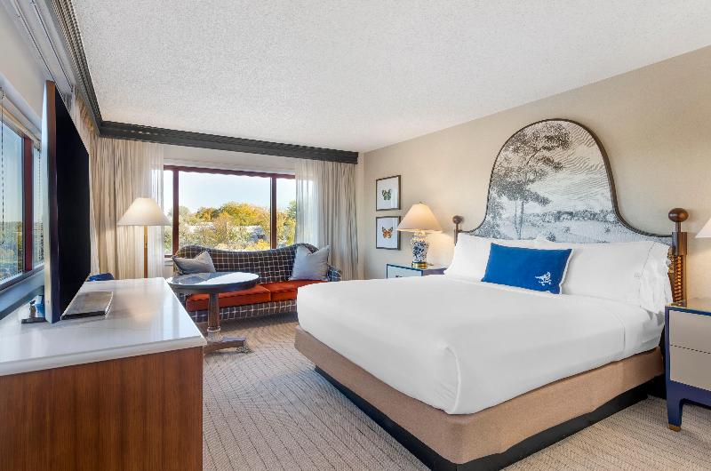 חדר דחוקס עם מיטת קינג, Omni Charlottesville