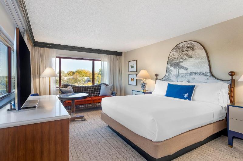 חדר דחוקס עם מיטת קינג, Omni Charlottesville