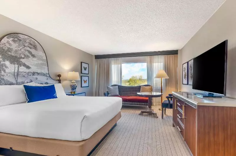 اتاق لوکس با تخت بزرگ, Omni Charlottesville