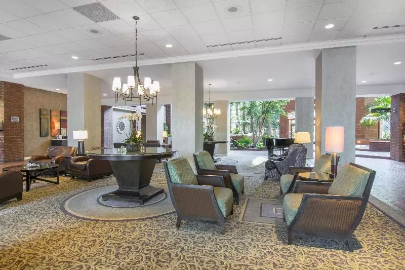 سوئیت با تخت بزرگ, Omni Charlottesville