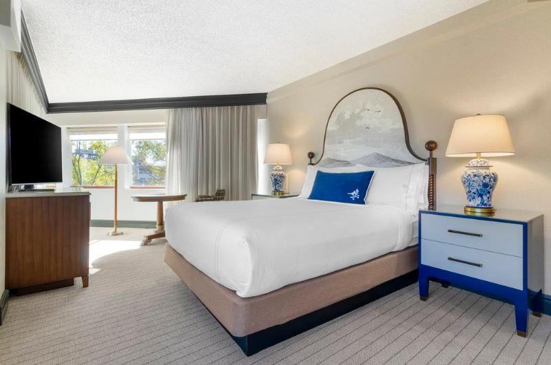 מיטת קינג בסוויטה, Omni Charlottesville