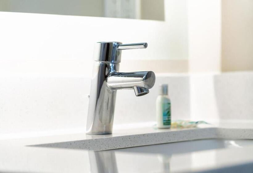 غرفة قياسية مطلّة علي البحر, Perry S Oceanedge Resort